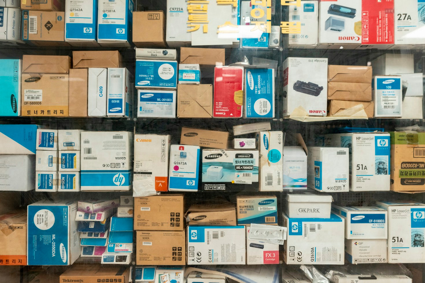 Teclados ergonómicos y ratones: cuida tu salud mientras trabajas